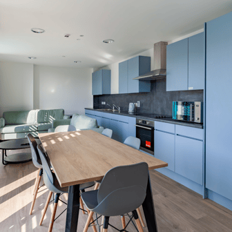 Silver En Suite - Image 4